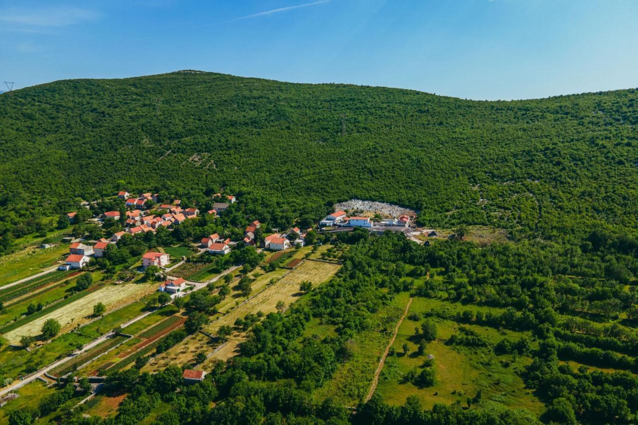 Villa On Stone Velika Čista Екстериор снимка